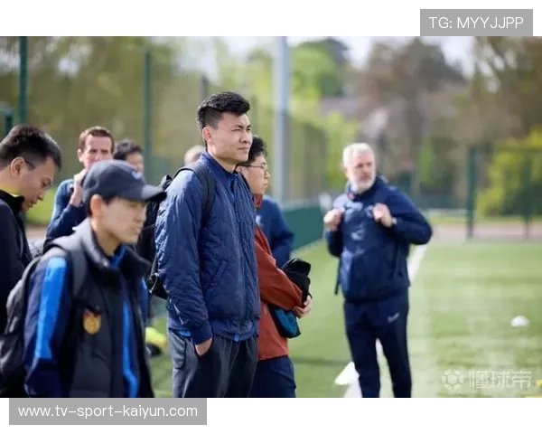 英超俱乐部联合推出青少年足球教育项目，强调文化学习